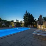 Enea فيلة بوجّاردو